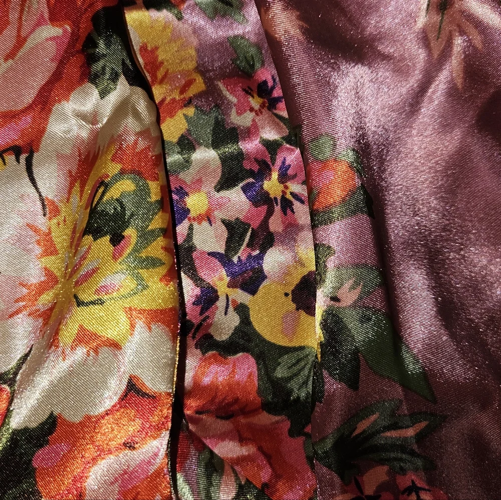 Silky Floral Satin Robe – Mauve Rose Print – One Size Fits Most